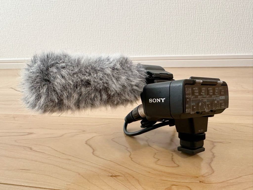 SONY XLR-K2M XLRアダプターキット カメラマイク付き 一眼レフの音声入力に最適！キャノンタイプのピンマイクやカメラマイク入力に_画像1