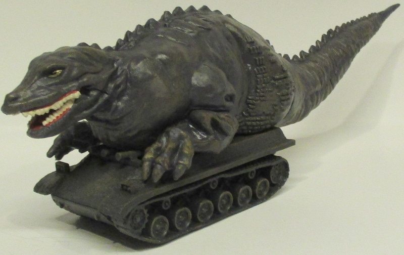 バンダイ アルティメットモンスターズ4 究極大怪獣 第四集 恐竜戦車 04戦車と恐竜上下接着剤でつけてとれないようにしてます_画像1