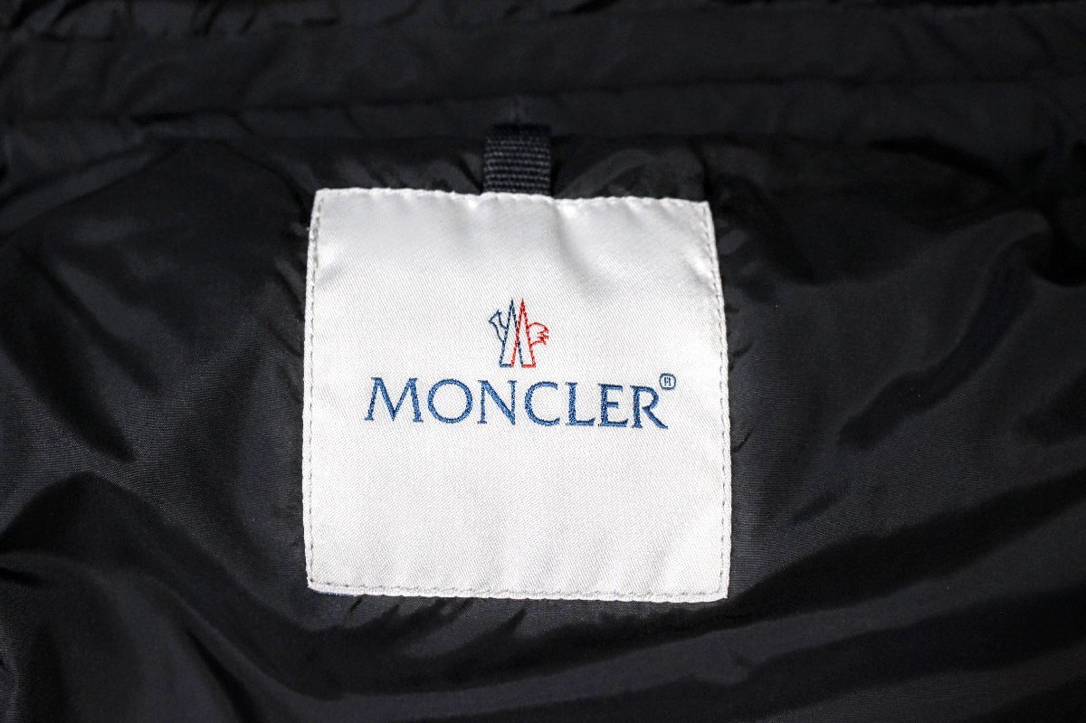MONCLER (モンクレール)　レディース　ダウンジャケット　CLASSE1（袖丈59cm 袖わたり19cm ウエスト幅41cm 肩幅40cm 着丈81cm）　17A2149_画像8