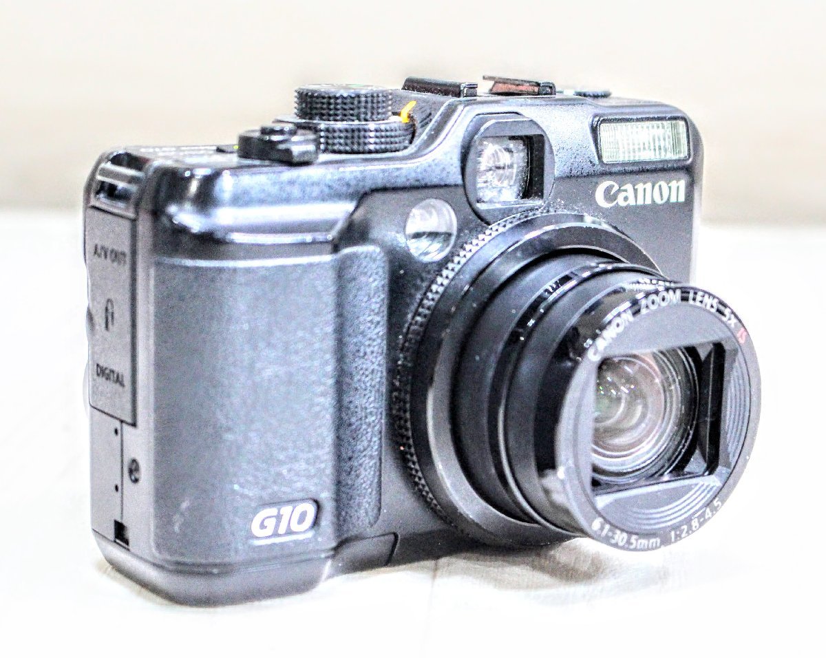Canon（キヤノン）【コンパクトデジタルカメラ】 PowerShot (パワーショット) G10　バッテリー・充電器・ショルダーストラップ付属 11A2157_画像2