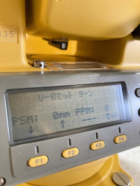 【1円スタート！】TOPCON トプコン トータルステーション CS-102F 測量機 三脚付き 動作良好_画像2