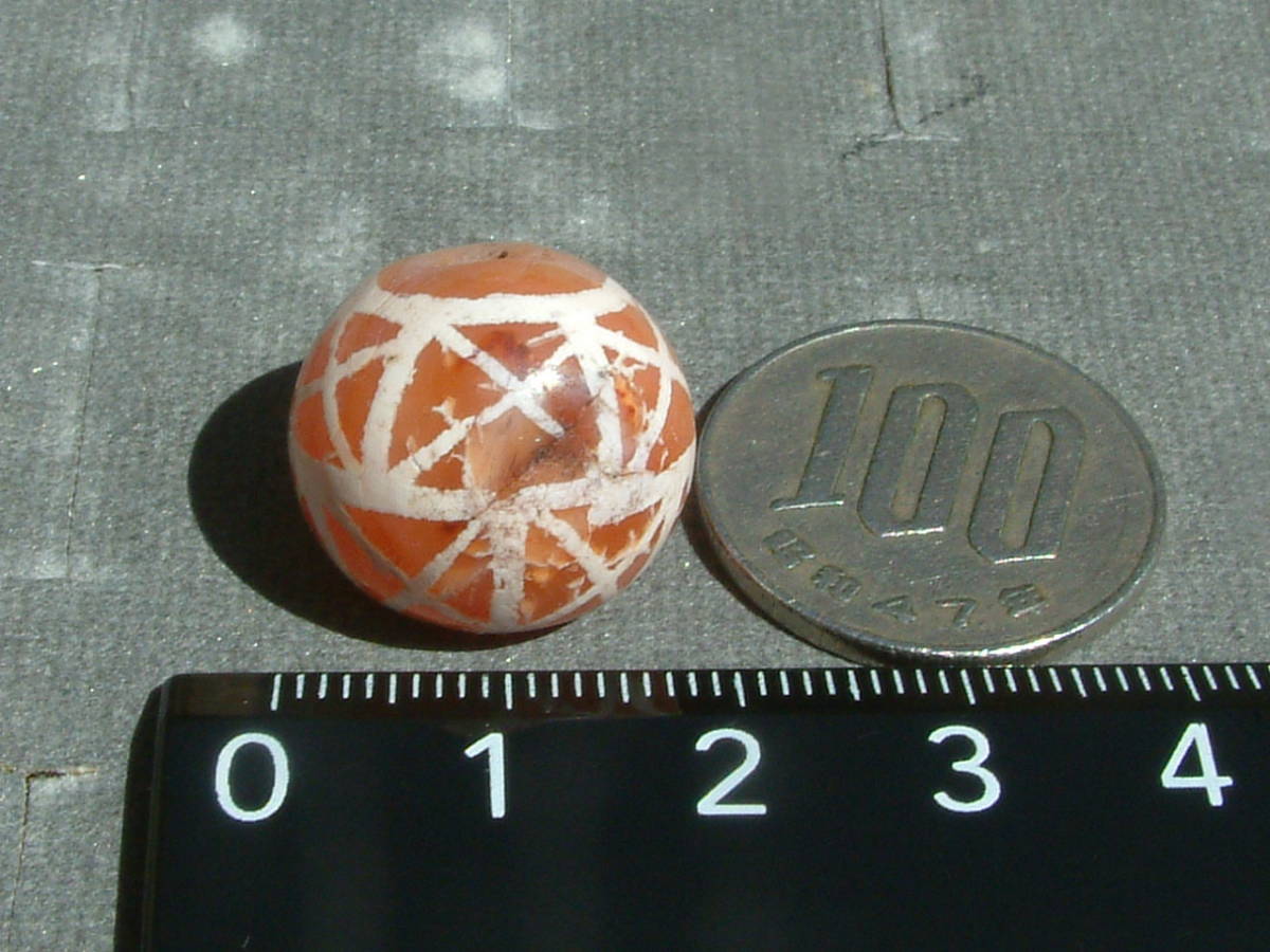 177【天珠八仙】〈大玉Etched Carnelian〉エッチドカーネリアン 古代図案現代天珠..約1.8㌢ _画像5