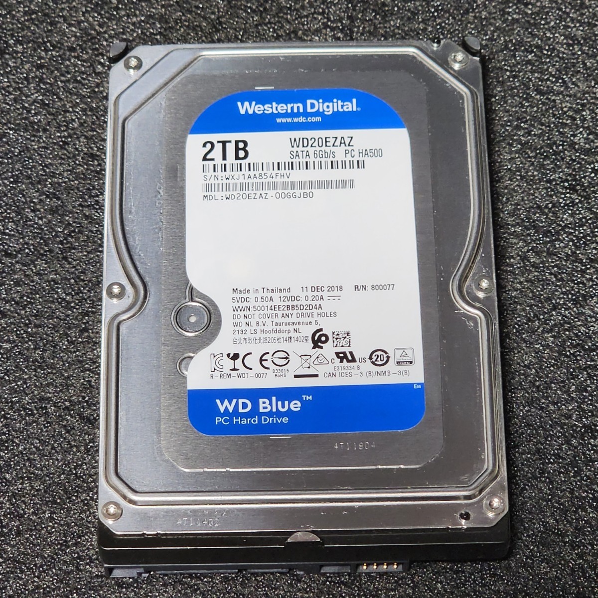 【送料無料】WesternDigtal WD Blue WD20EZAZ-00GGJB0 2TB 3.5インチ内蔵HDD 2018年製 フォーマット済み 正常品 PCパーツ 動作確認済_画像1