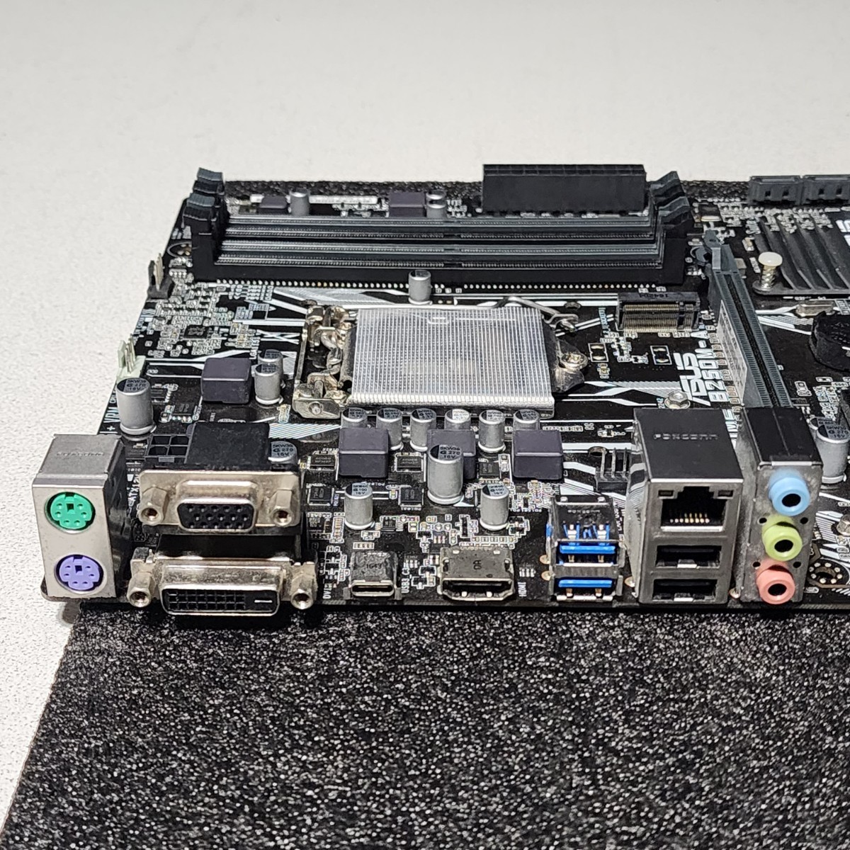 ASUS PRIME B250M-A IOパネル付属 LGA1151 MicroATXマザーボード 第6・7世代CPU対応 最新Bios 動作確認済 PCパーツ_画像3