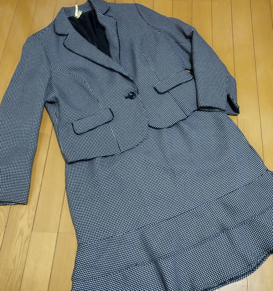 美品 19ABR 大きいサイズ 礼服 式服 卒業式スーツ　 ゆったりサイズ 3XL 4L フォーマルスーツ　セットアップ_画像4