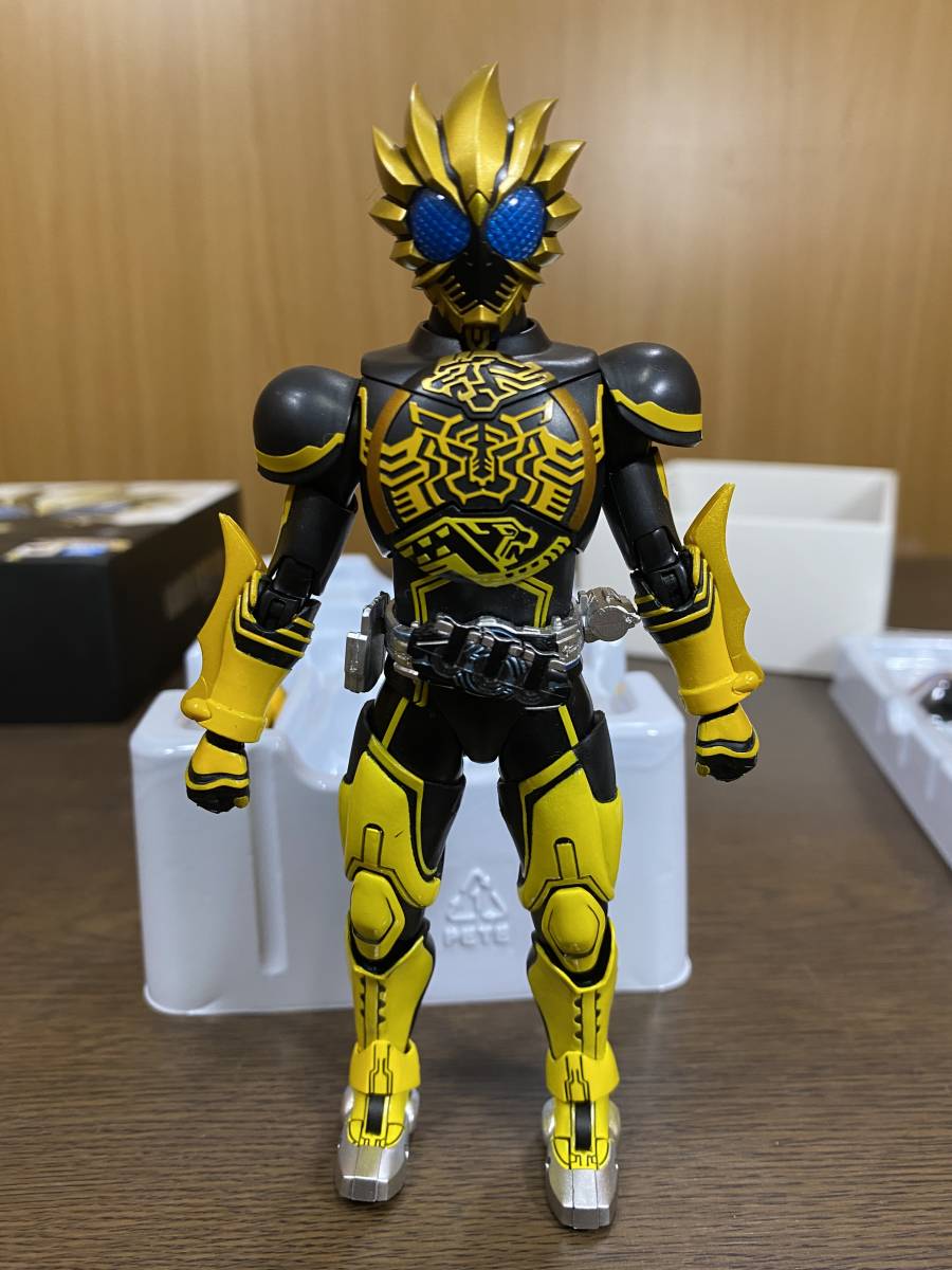 30) S.H.Figuarts（真骨彫製法）仮面ライダーオーズ ラトラーター コンボ_画像4