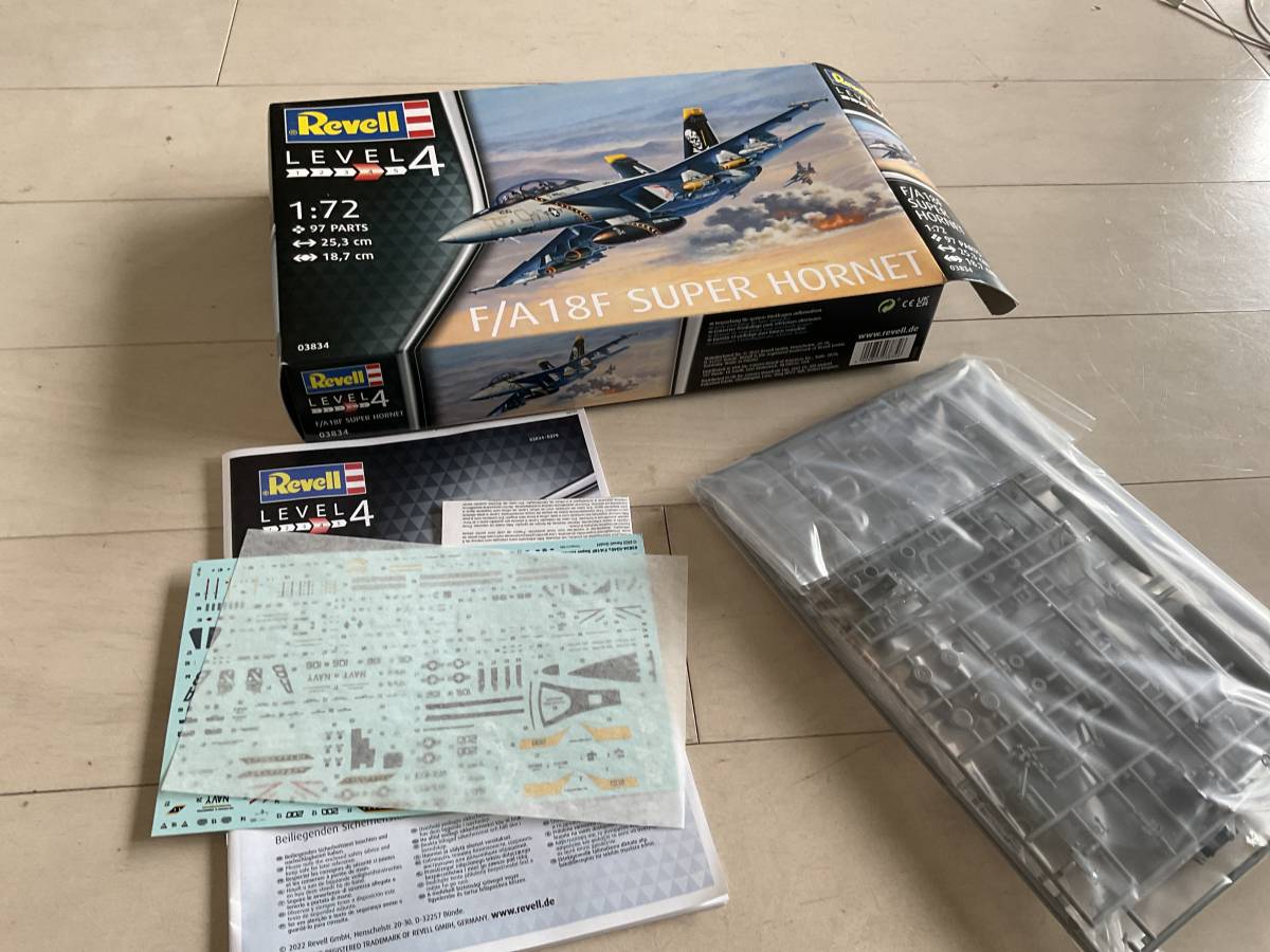 1/72 Revell F/A-18F SUPER HORNET / ドイツレベル スーパーホーネット ジョリーロジャース_画像3