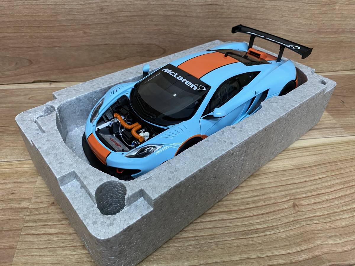 ７ 極美品 AUTOart Signature オートアート 1/18 McLaren 12C GT3 マクラーレン 81343 ガルフ・カラー ミニカー_画像3