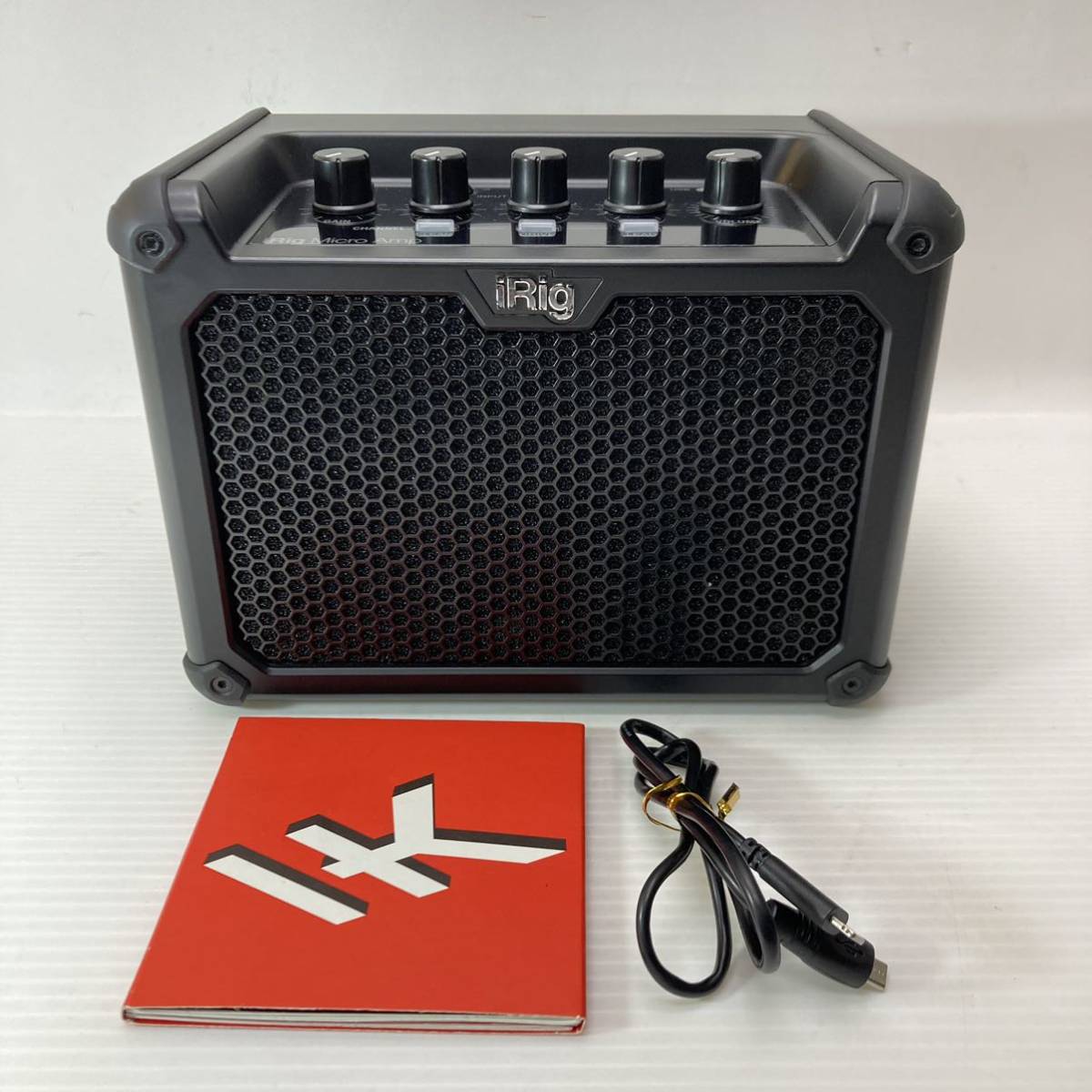 iRig Micro Amp アイリグ マイクロ アンプ IK 000103 電池駆動可 ストリート ギターアンプ デジタル インターフェイス 動作品