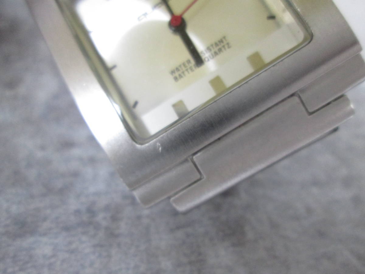 【1110o F6682】 qattro クワトロ スクエア 3針 腕時計 時計 不動品_画像8