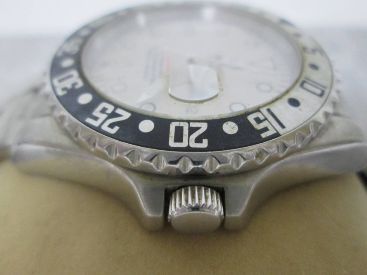 【1127n Y7152】Polo Team ポロチーム メンズ腕時計 Royal Queen's SEA QUEEN QH-6054 クォーツ デイト 白文字盤_画像3