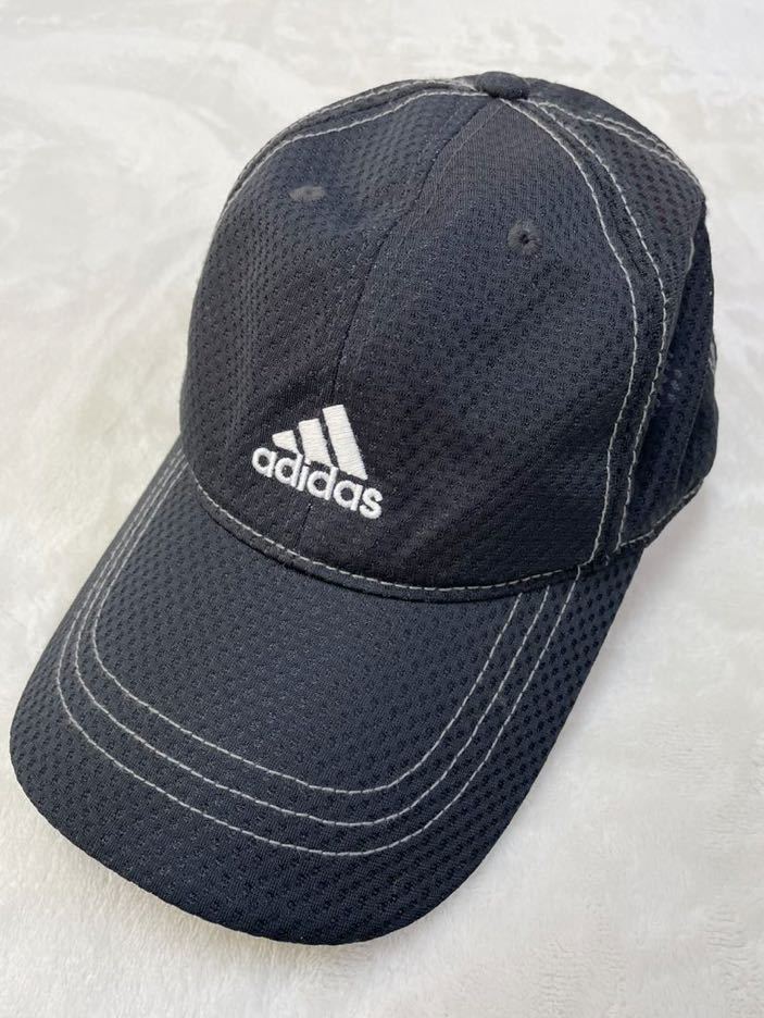 美品 adidas アディダス メッシュ キャップ 帽子 野球帽 ゴルフ ブラック フリーサイズ OSFX 57-60cm 刺繍ロゴの画像1