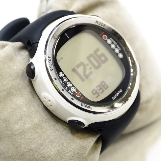 【新品ストラップ】SUUNTO スント D4i ダイブコンピューター 耐圧検査・電池交換済 即決初回保証_画像5