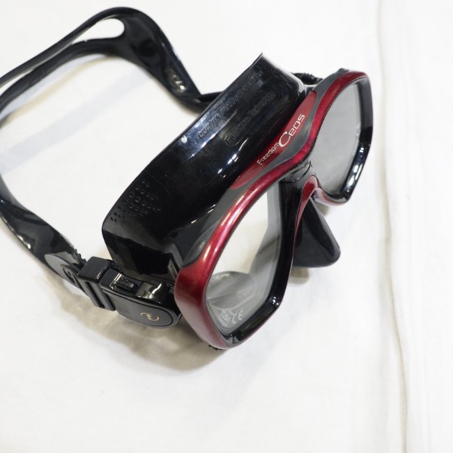 TUSA freedom se мужской маска черный силикон обычная цена 16,000 иен 