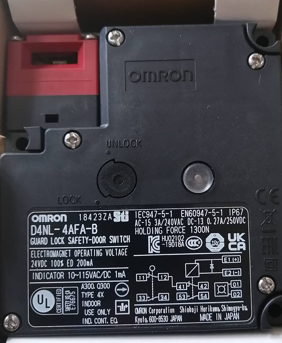 OMRON FA オムロン 小形電磁ロック・セーフティドアスイッチ D4NL-4AFA-B_画像1