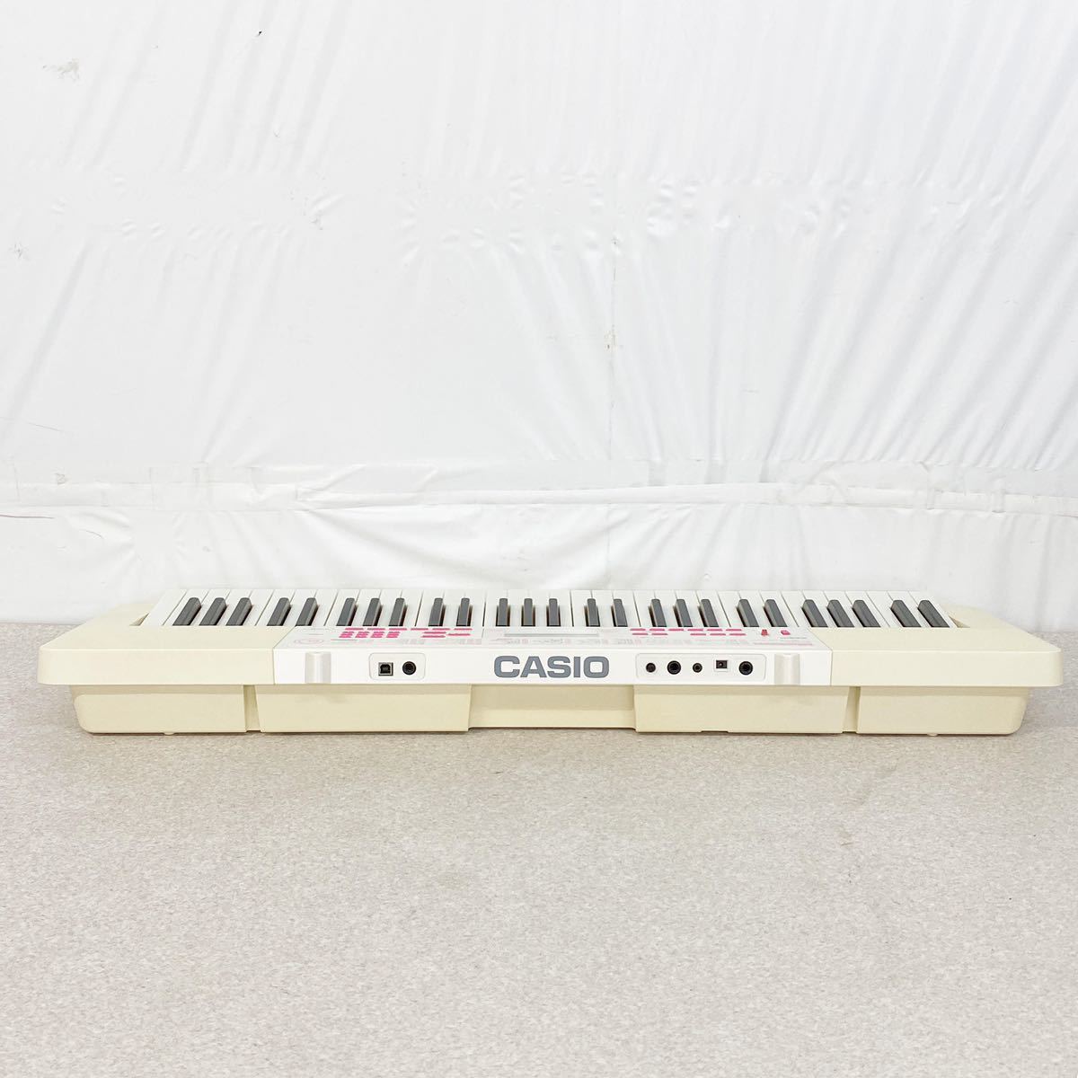 【美品】CASIO 電子キーボード LK121 AC 楽譜付_画像10
