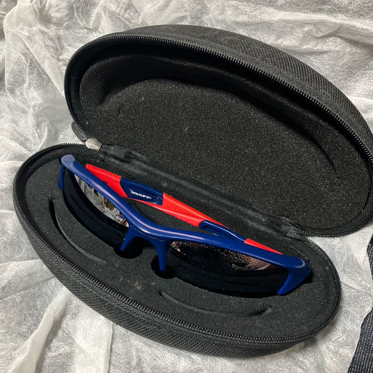 訳ありOAKLEY サングラス　エンジェルカラー　大リーグ　ケース付き_画像7