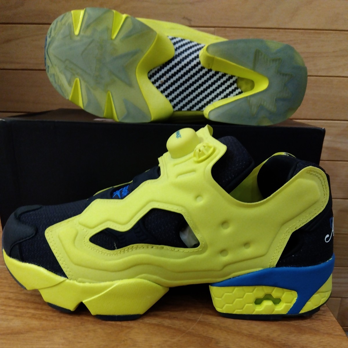 25cm 新品正規品 Reebok　インスタポンプ フューリー Instapump Fury Shoes AWAKE 限定モデル　メンズ スニーカー　FW7488_画像2
