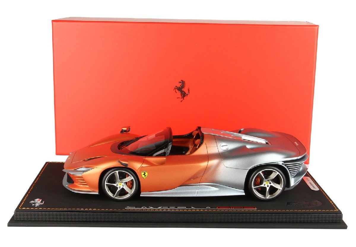 ＜予約品＞　BBR 1/18 Ferrari Daytona SP3 Icona series Metallic Matt Silver and Met Orange　フェラーリ　デイトナ　P18214ST_画像9