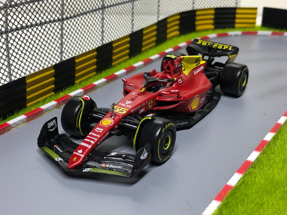 Burago 1/43 Ferrari F1 75 #55 CARLOS SAINZ MONZA GP　フェラーリ　サインツ　ブラーゴ_画像2