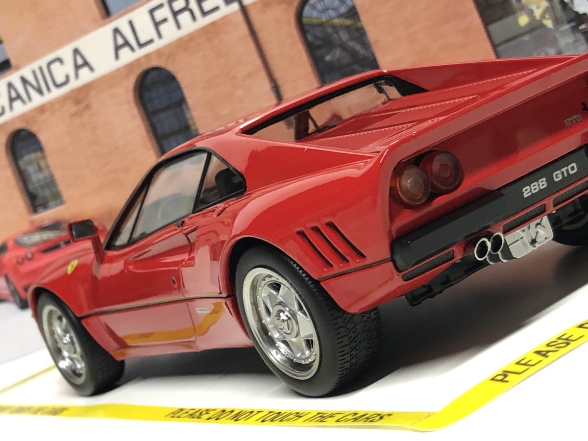 KK scale 1/18 Ferrari 288 GTO レッド　ダイキャスト製　フェラーリ_画像6