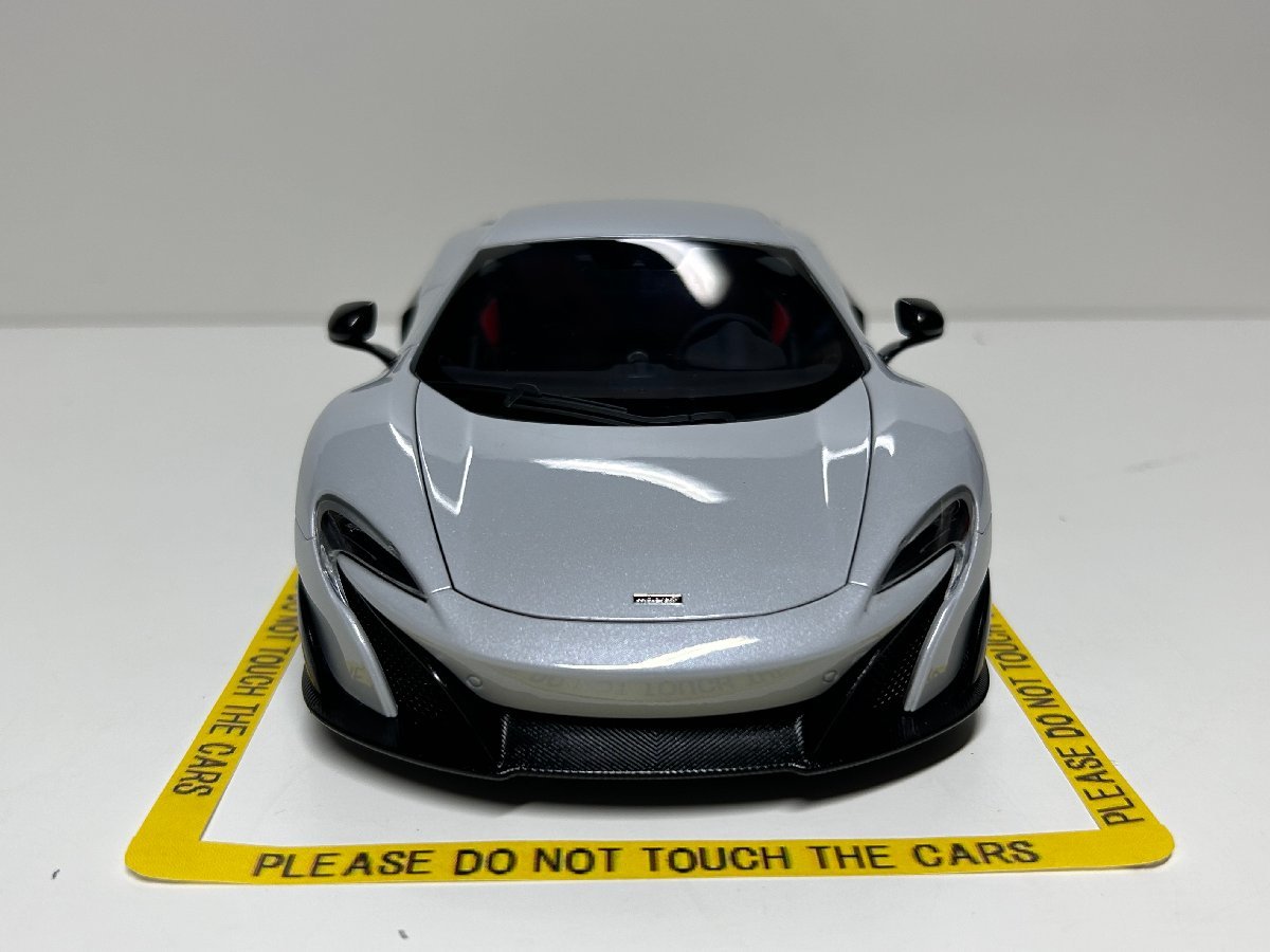 セール品　AUTOart 1/18 McLaren 675 LT 2016 silica white　マクラーレン_画像3