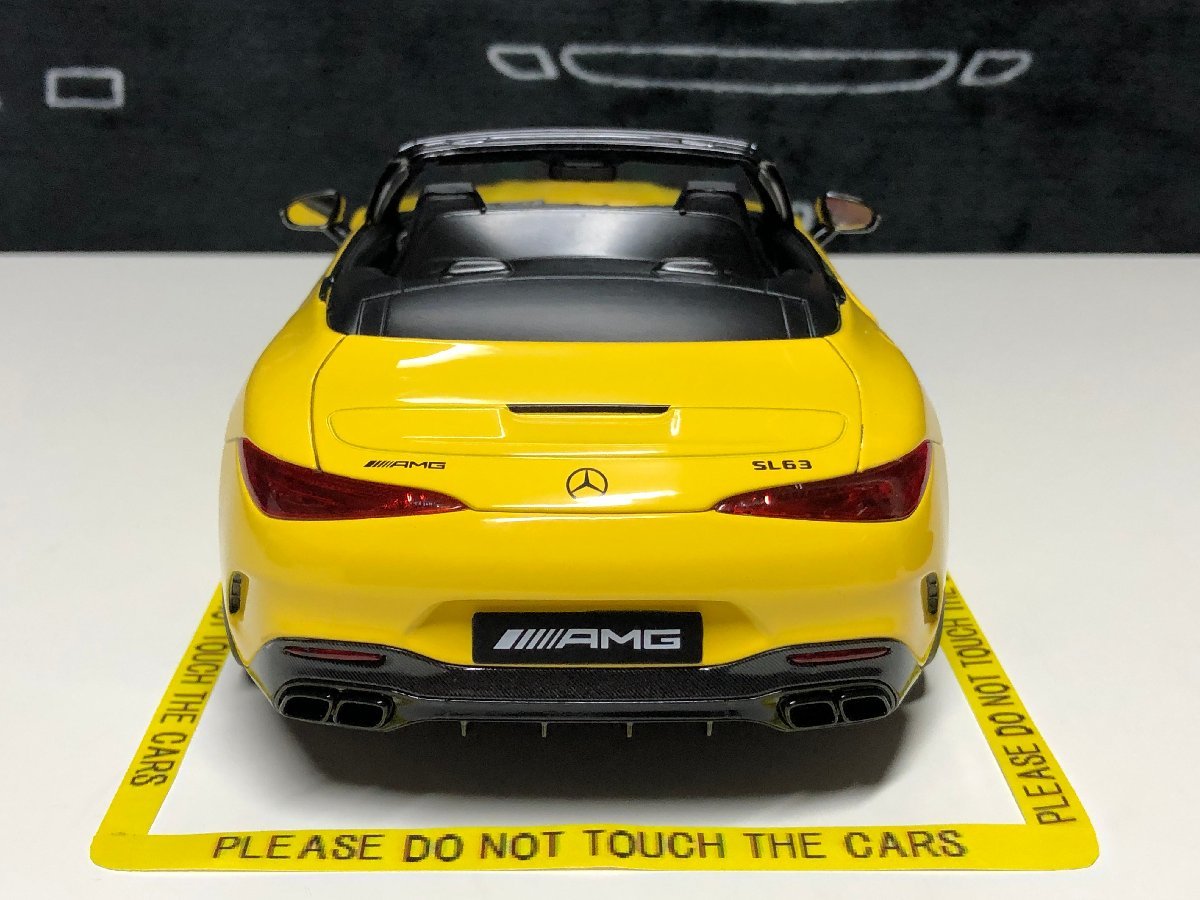 iScale 1/18 Mercedes Benz SL63 AMG (R232) 4MATIC 2022 SUN YELLOW Mercedes Benz 