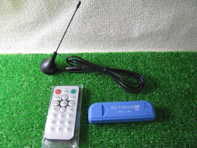 o1485/ラジオチューナー 2個/メーカー不明 DVB-T+FM+DAB,RTL-SDR RTL2832U R820T2 TCXO+BIAS T+HF_画像2