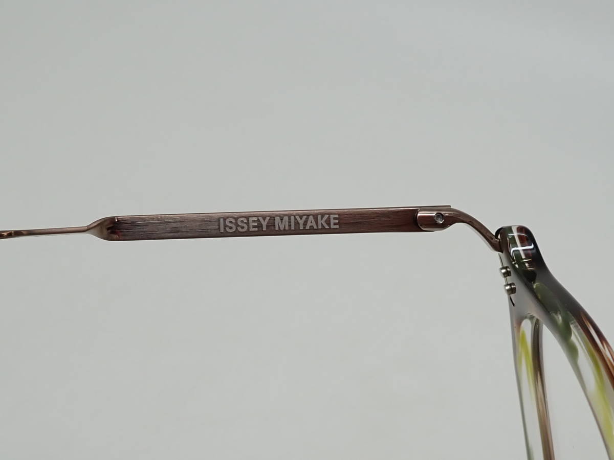 42179 ★ 金子眼鏡 ISSEY MIYAKE PANT-Ⅷ BRS 47□23 コラボ イッセイミヤケ 眼鏡 ★ 中古品 レンズ詳細不明_画像6