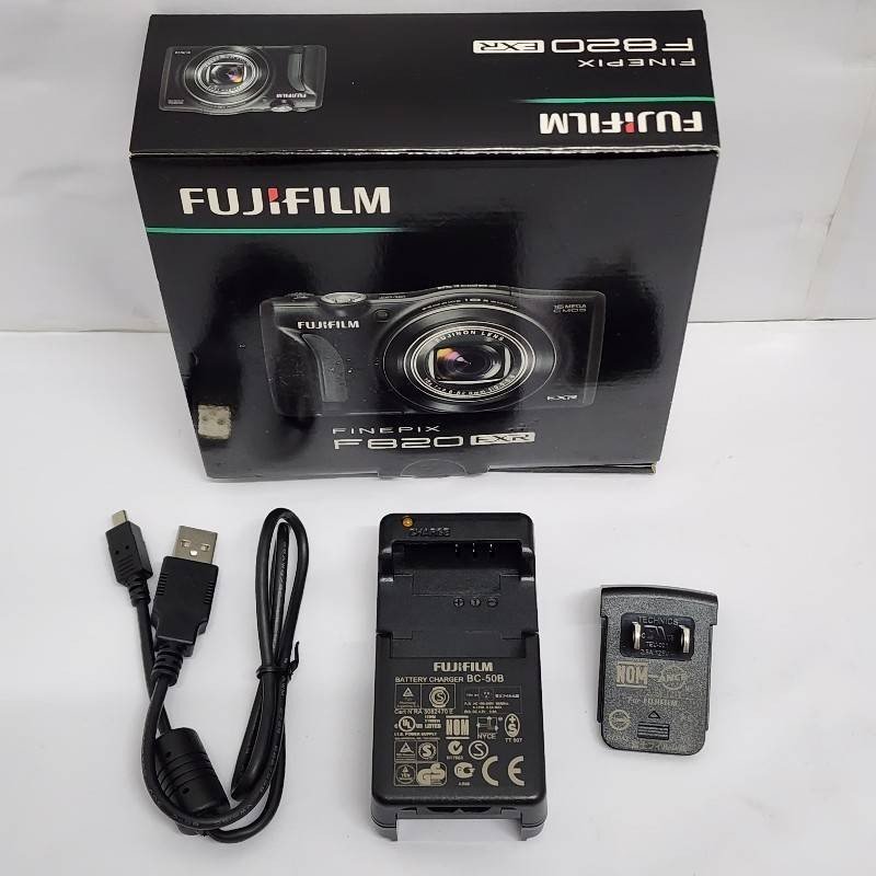 FUJIFILM 富士フィルム デジタルカメラ FINEPIX F820 1/2型 1600万画素CMOSセンサー 稼働品 ブラック 【中古品】 U2311K479_画像7