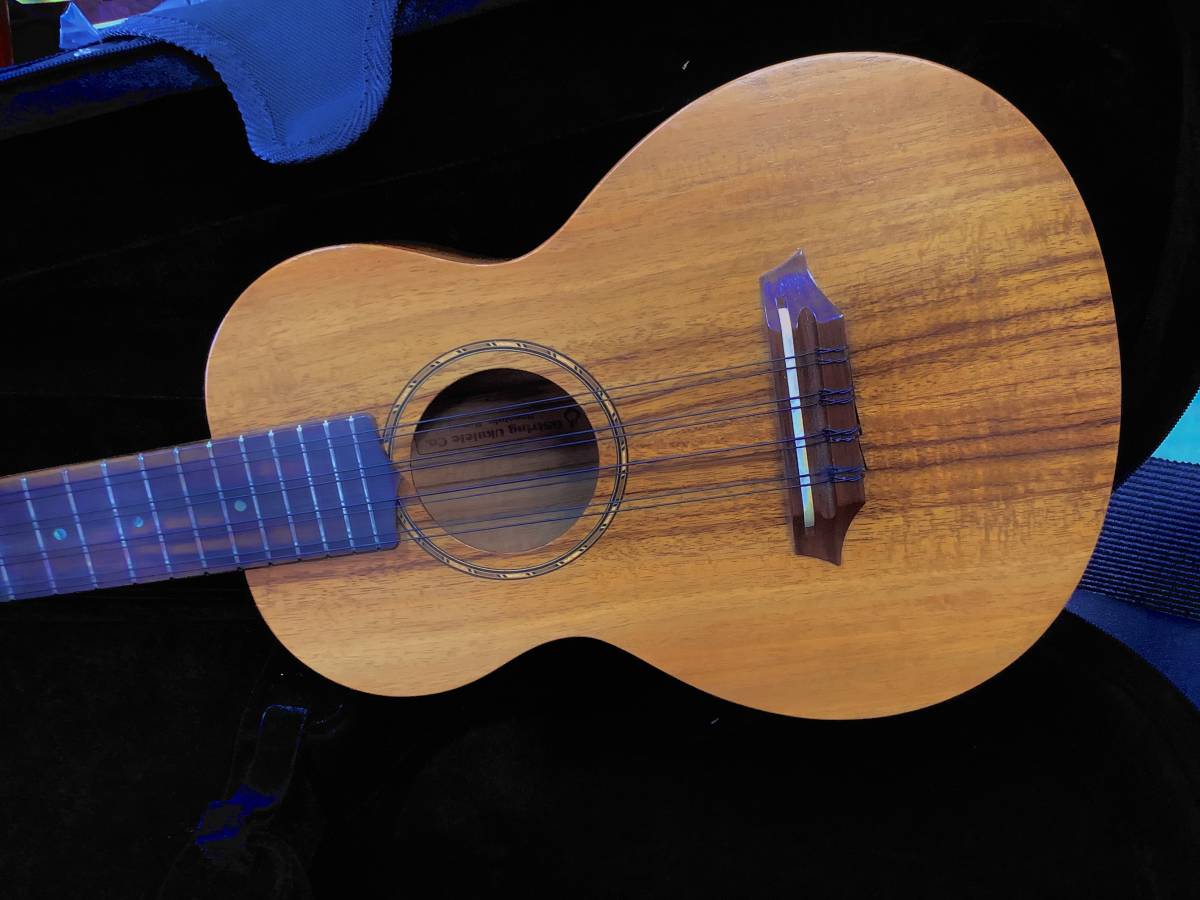 G String 8 string tenor ukulele Honolulu Hawaii manufacture .. valuable goods Hawaiian core material sound. .. beautiful goods 