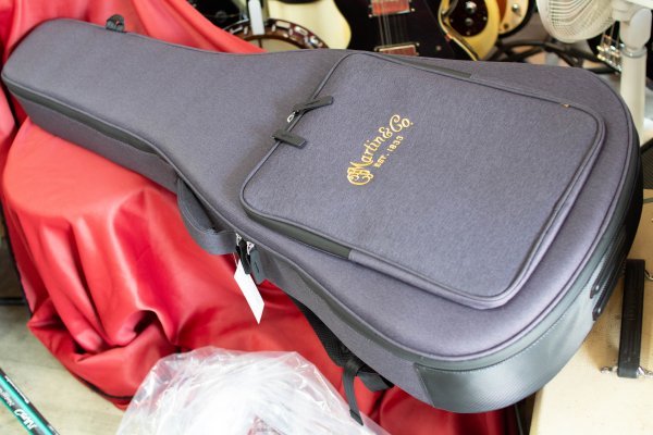 くらしを楽しむアイテム MARTIN D-45などのDモデル GPサイズ ロゴ入り