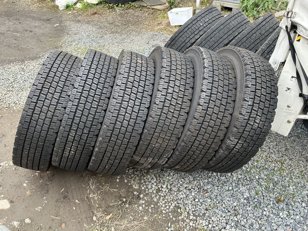 バリ山 【中古6本】ダンロップ SP081 225/90R17.5 127/125J 19年製造 約9分山 中古スタッドレスタイヤ_画像1