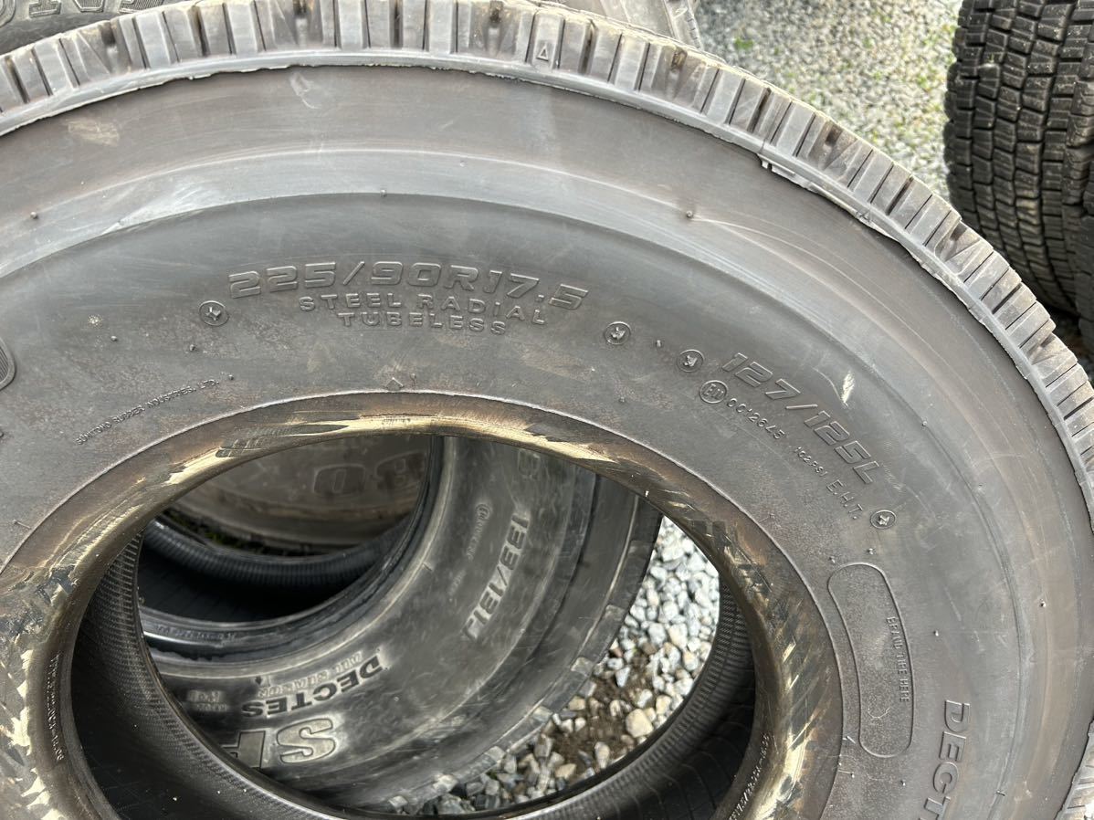 バリ山 【中古6本】ダンロップ SP081 225/90R17.5 127/125J 19年製造 約9分山 中古スタッドレスタイヤ_画像6