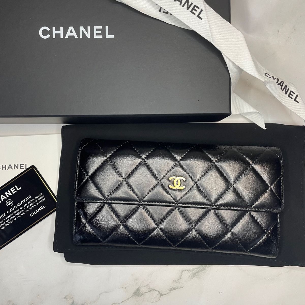 CHANEL マトラッセ シャネル ラムスキン 黒 ココマーク 財布 ブラック