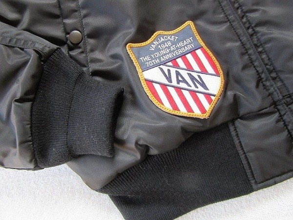 很難獲得（@ _ @）VAN JACKET Premium MA - 1黑L尺寸~VAN 70週年限量款 原文:入手困難です(@_@)　VAN JACKET プレミアムＭＡ－１　Black　Lサイズ　～　VAN 70th Anniversary　限定モデル