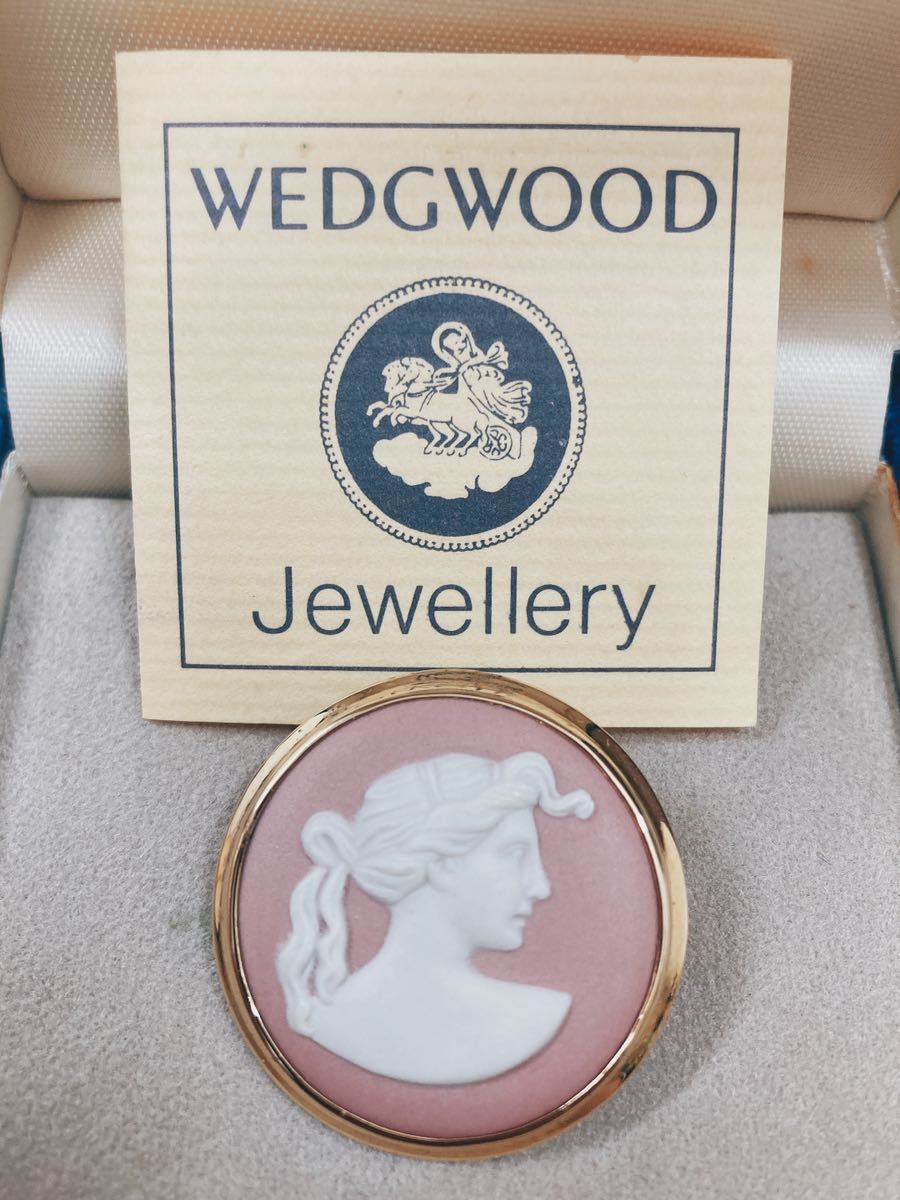 wedgwood ウェッジウッド ブローチ 金縁 ゴールド CAMEO カメオ ピンク貴婦人 アクセサリー アンティーク _画像1