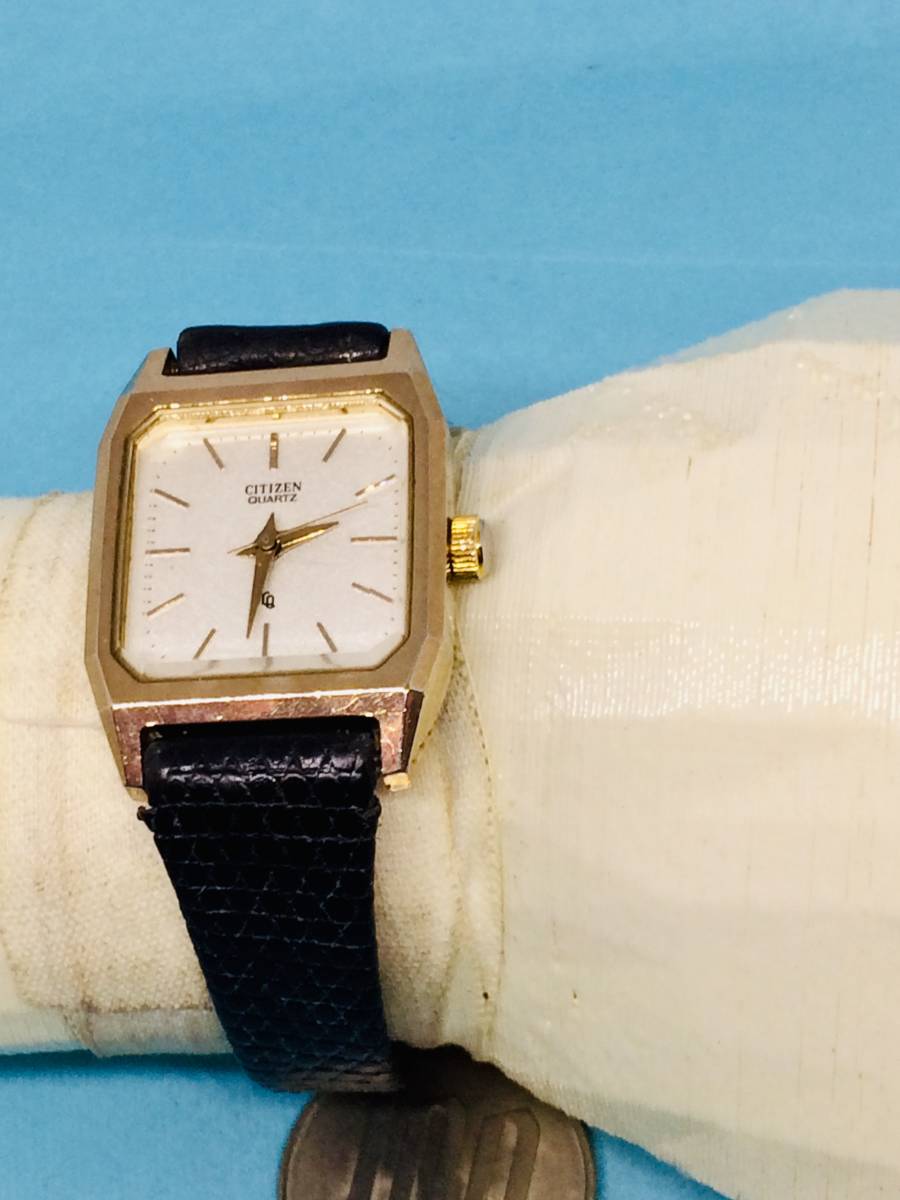 (A55)レクタンギュラー型(*'▽')シチズン・T4（電池交換済み）ゴールド・レディス腕時計USED（送料全国一律185円)素敵な時計です。_レクタンギュラー型の素敵な時計です。