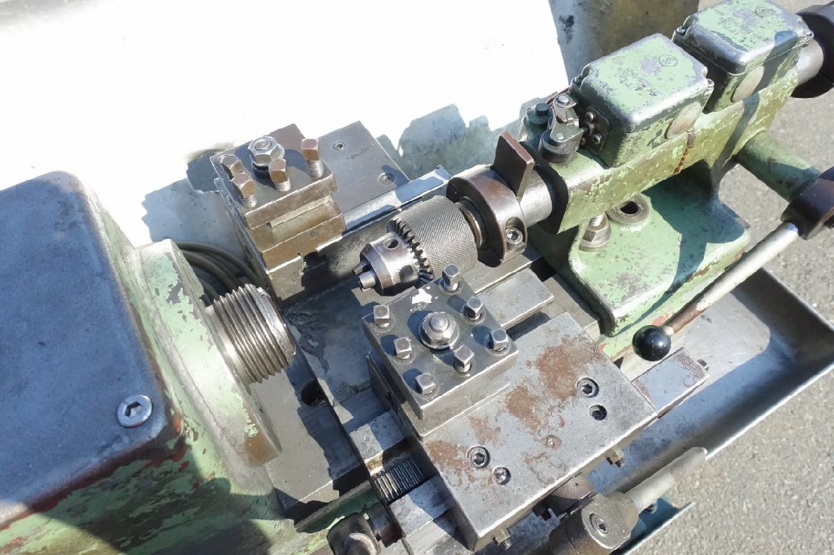 静岡県発 高松機械 小型旋盤 T700 面取り旋盤 コレット旋盤 静岡県発 高松機械 小型旋盤 T700 面取り旋盤 コレット旋盤