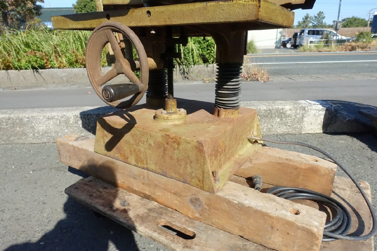 日立 247mm/160mm 自動かんな盤 F800 手押しカンナ 昇降 電動 日立 247mm/160mm 自動かんな盤 F800 手押しカンナ 昇降 電動
