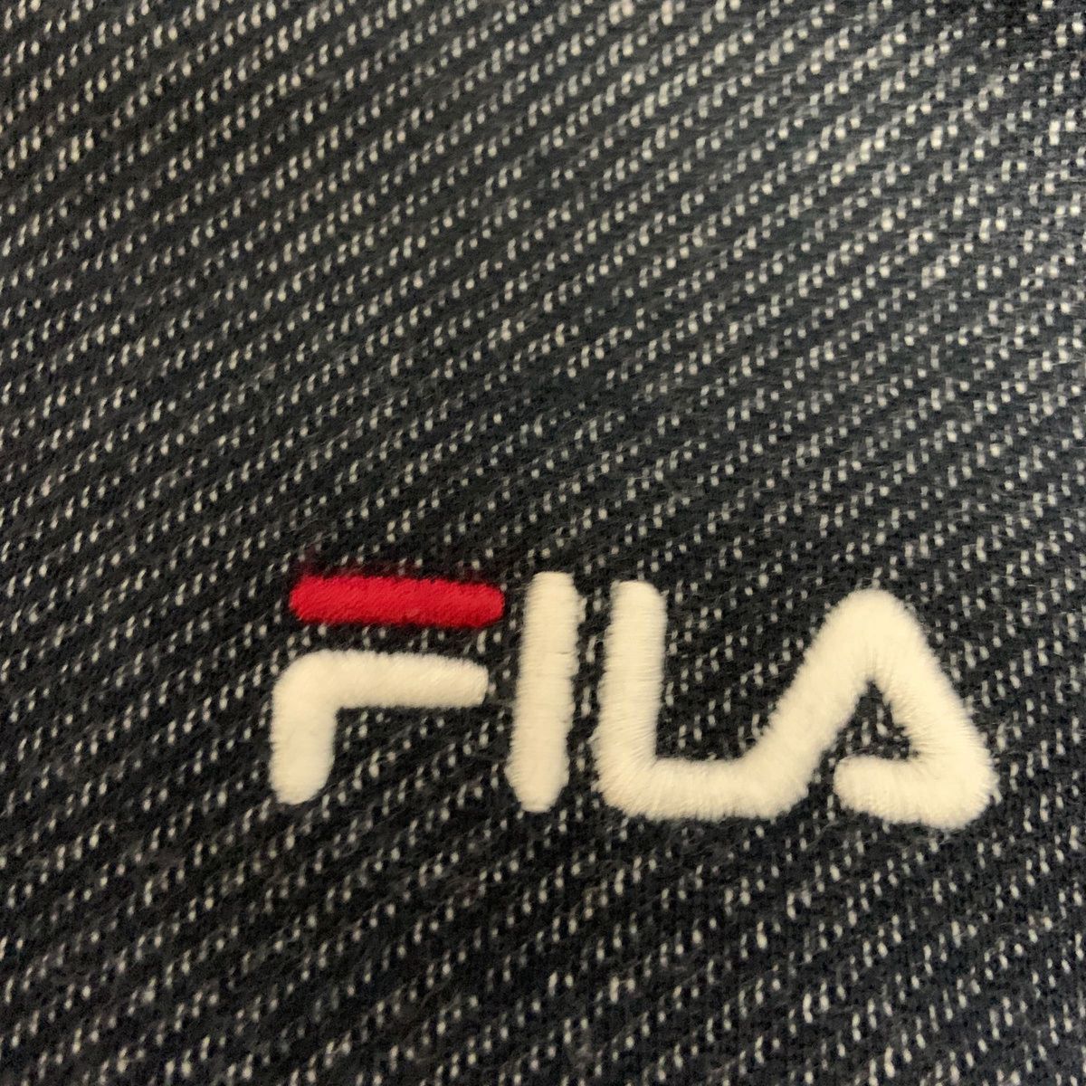 FIRA フィラ　ロゴ刺繍　裏起毛フルジップパーカー