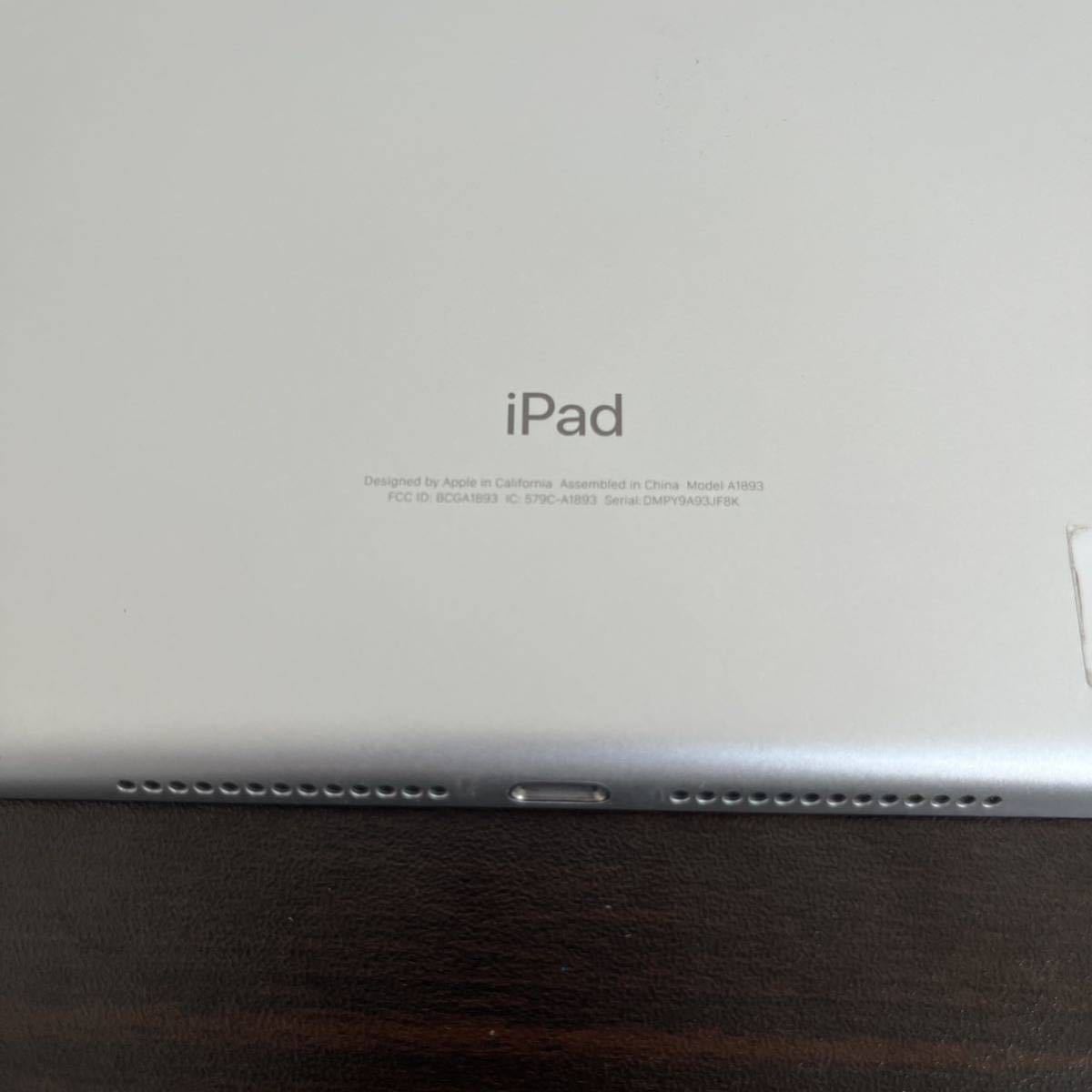 5535 美品 電池最良好 iPad6 第6世代 32GB WIFIモデル A1893_画像4