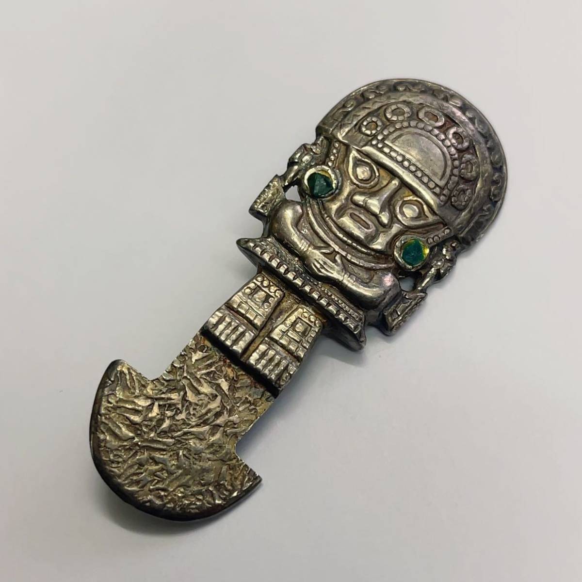 ブローチ 彫刻 銀製 シルバー925 ペルー トゥミ 神様 守り神_画像2