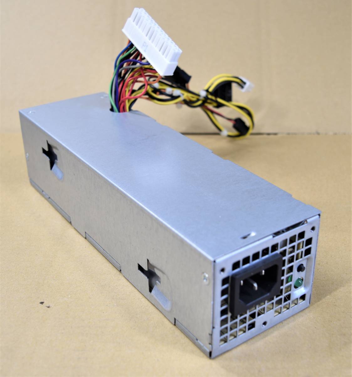 DELL AC240AS-01 240W 電源ユニット 動作確認済 中古品 (管:KD006_画像1