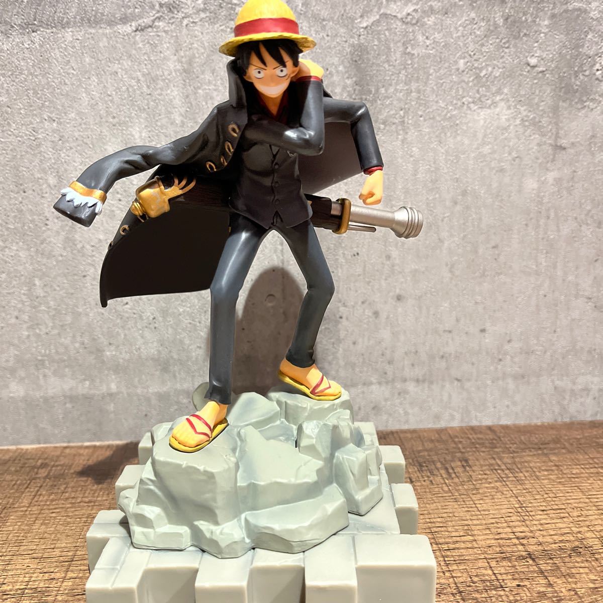 【開封品】一番くじ ONE PIECE ワンピース フィルム STRONG WORLD ストロングワールド ルフィ フィギュア 組み立て式 全1種 A賞_画像4