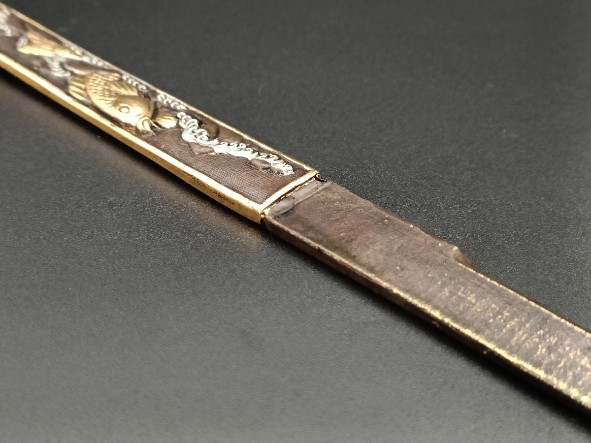 日本刀装具　小柄　鯉の図　銅地　絵金銀　刀剣美術　刀装具_画像3