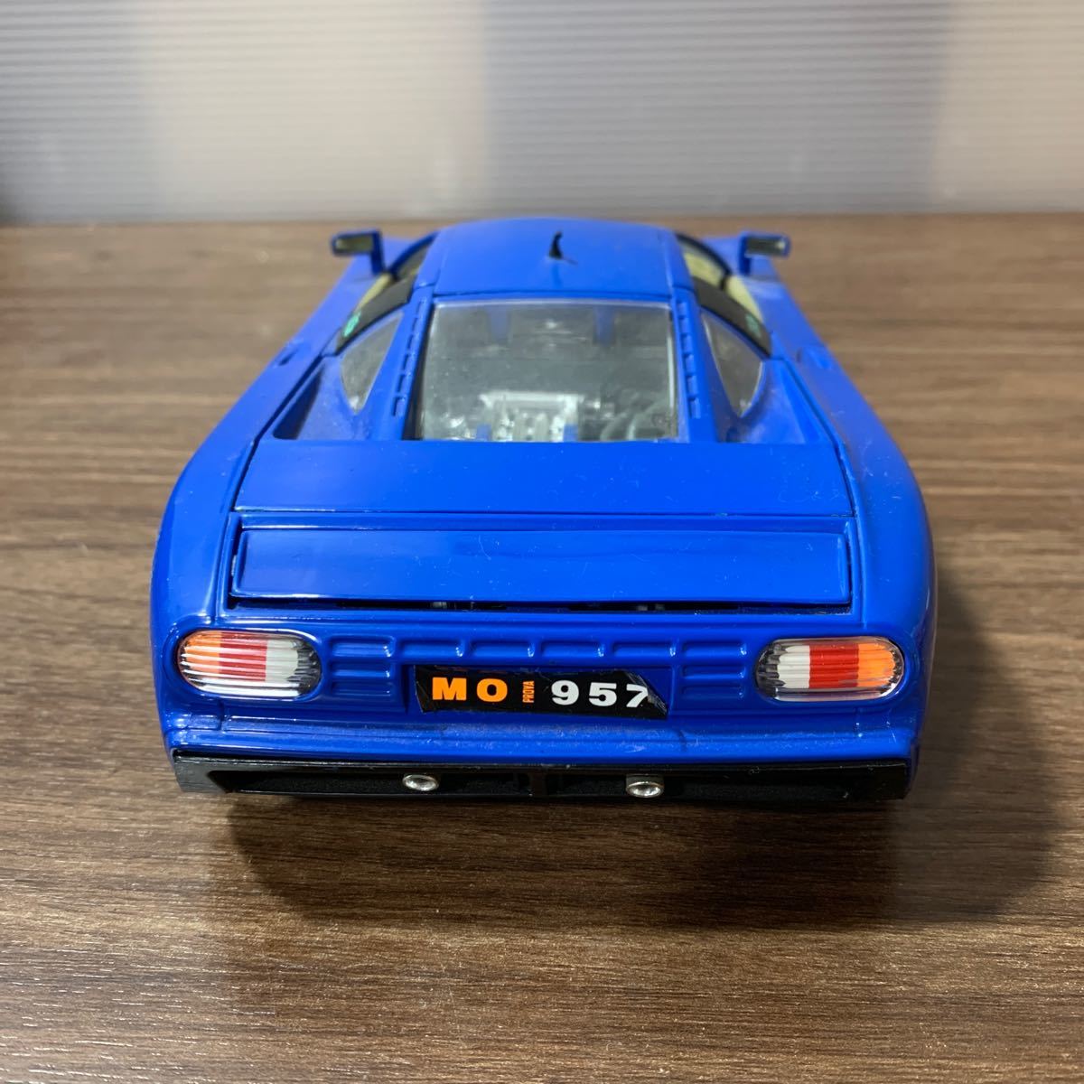 ブガッティ ミニカー 1/18 Bugatti EB 110 1991 箱無し ブルー イタリア製 コレクション おもちゃ スポーツカー アンティーク 雑貨 (335_画像4