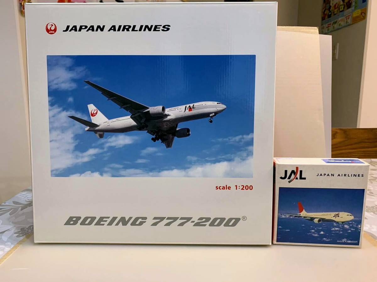 1円～ 2個セット 美品　1/200 JAL 日本航空777-200 旧塗装 ホーガンウイングス製、1/500 日本航空　A300-600R　ヘルパウイングス製_画像9