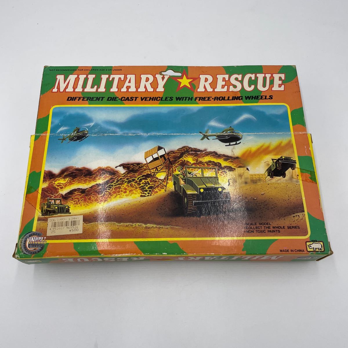 【A-84】（ジャンク品）INGELL MILITARY RESCUE ミリタリー レスキュー ミニカー 軍用車両 戦車 ヘリコプターの画像2