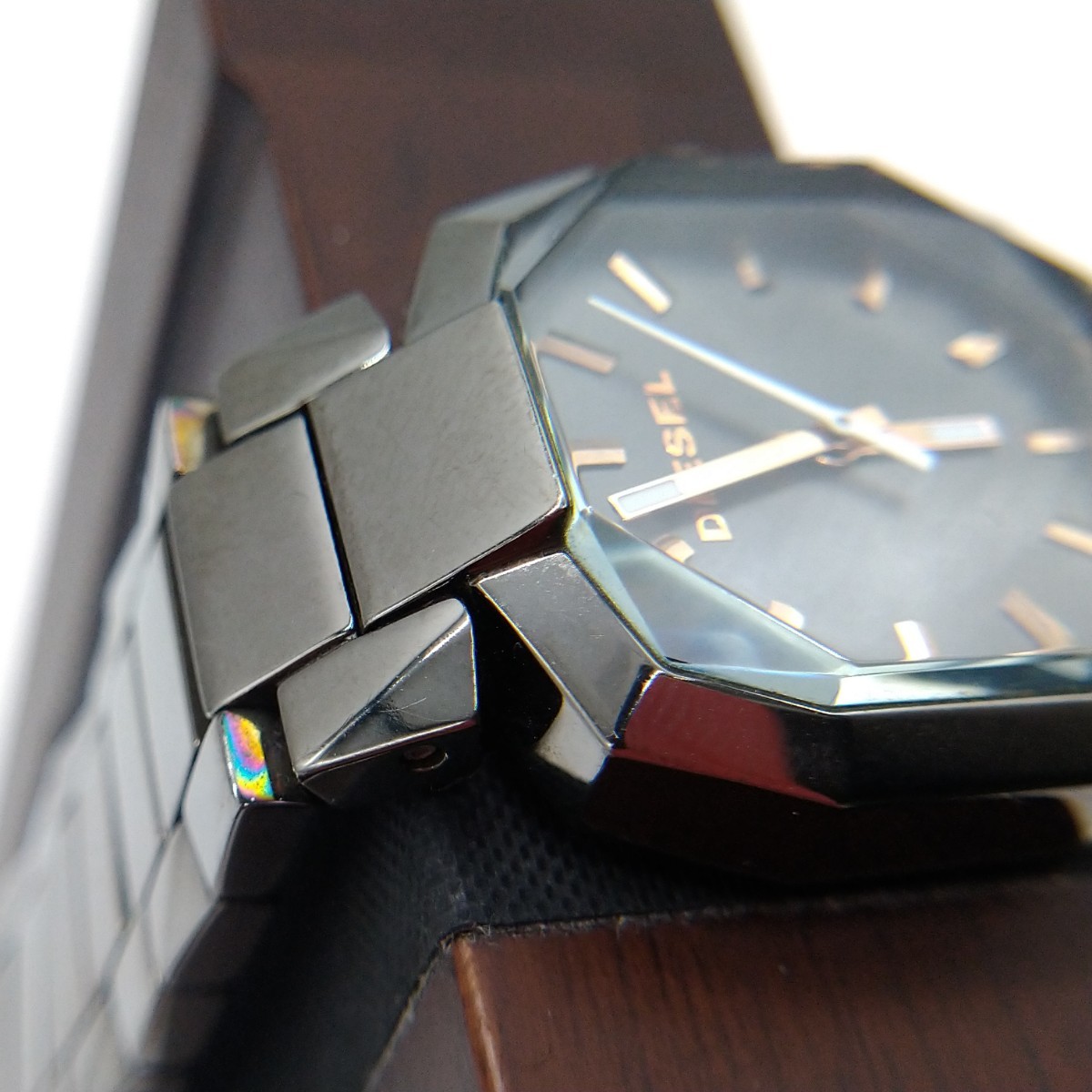 DIESEL 腕時計　黒　レディース　DZ-5291 電池交換済　ガラスキズあり（写真④参照ください）_画像5